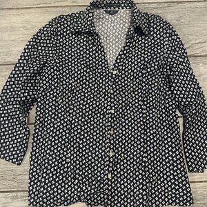 Lands End Women’s No Iron Pinpoint Oxford Dress Shirt Size 14